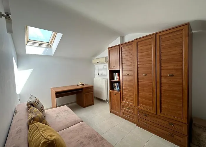 Anna-nikiti * Nikiti (Sithonia)